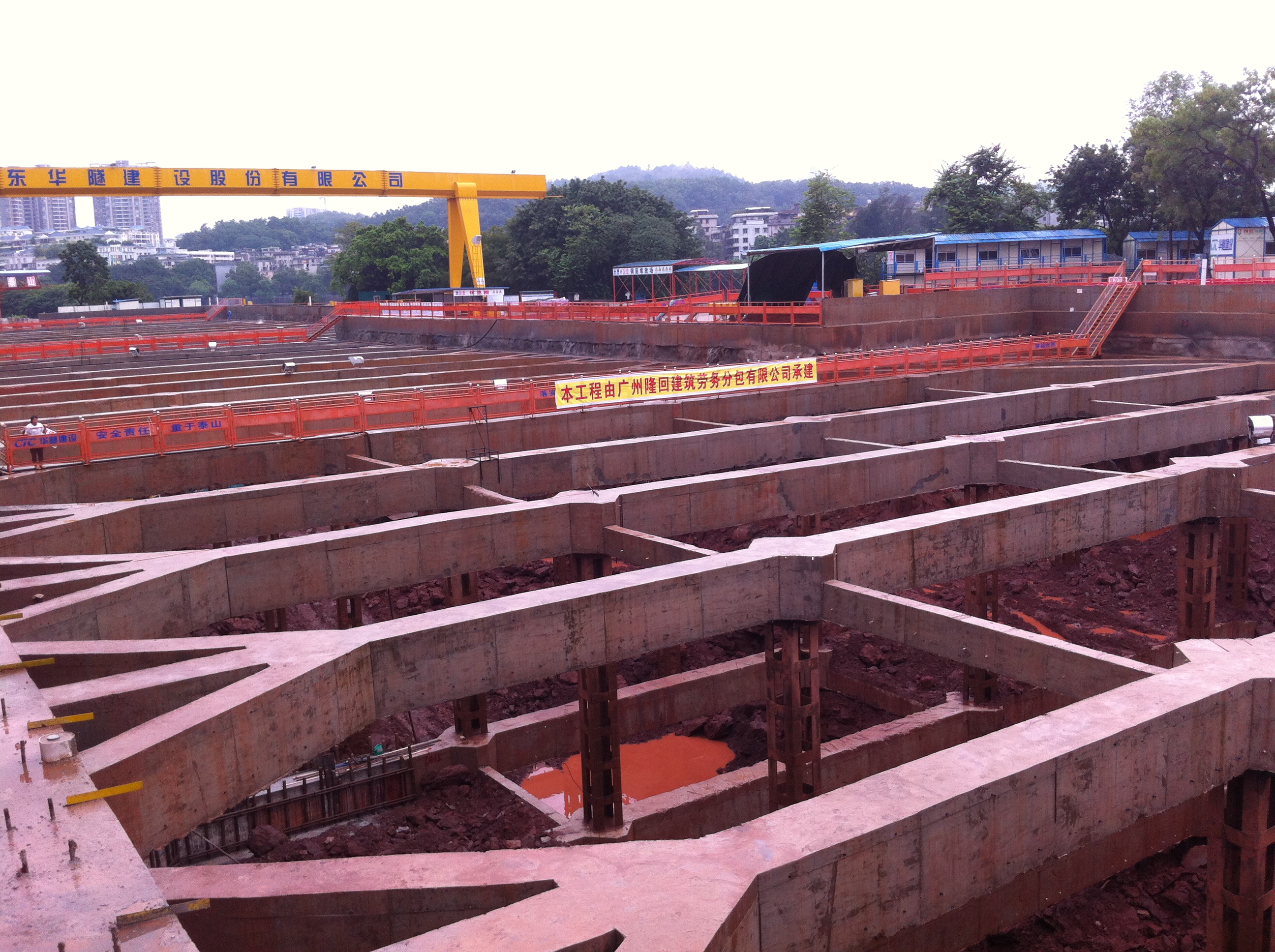 城軌工程展示（一） 建筑工程勞務(wù)分包——精細(xì)化管理與高效協(xié)作的基石